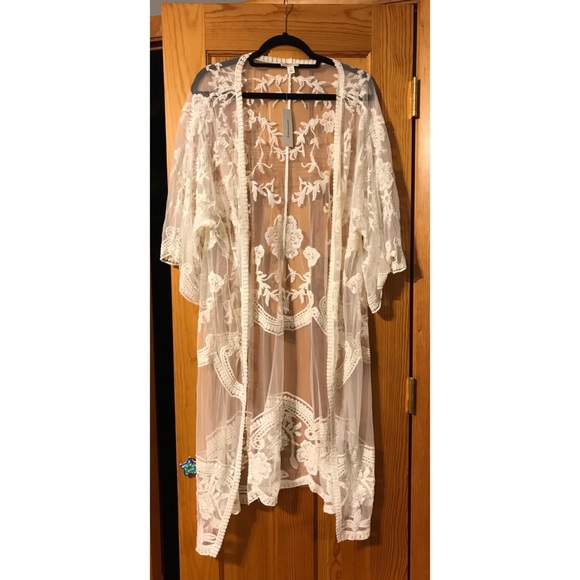 Francesca's Collections Tops - Francesca’s White Lace Kimono
